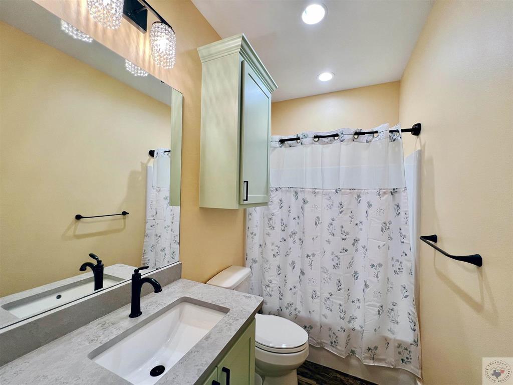 215 Lillian