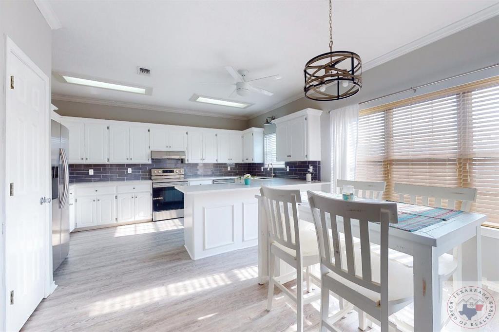 6011 Beacon Hill Dr.