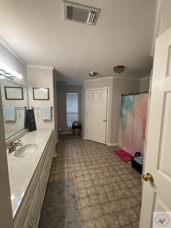 28 Hickory Oak Ln.