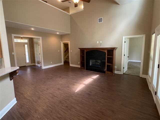 15 White Oak Ln.