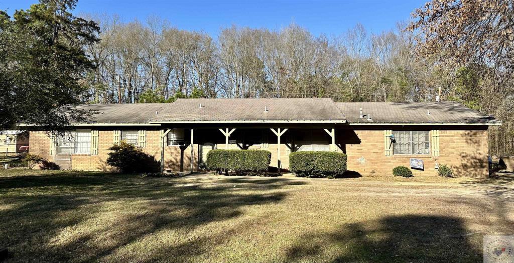 24 single family homes for sale. Check out this great opportunity to pick up a large package of homes. Addresses: 1121 Wheeler Texarkana, TX 1124 Wheeler Texarkana, TX 1607 W. 17th St. Texarkana, TX 165 Greenforest Ave Nash, TX 1700 Jennings Texarkana, TX 1712 Jennings Texarkana, TX 187 Alan St. Texarkana, TX 1910 Sara St. Texarkana, TX 2003 Ashley St. Texarkana, TX 224 Shellwood Ave Wake Village, TX 2405 Mamie St. Texarkana, TX 2601 Page St. Texarkana, TX 3001 Mason St. Texarkana, TX 3007 Hollywood Texarkana, TX 415 Carroll St. Wake Village, TX 4212 Elizabeth St. Texarkana, TX 451 Carroll Texarkana, TX 504 Redwater Rd. Wake Village, TX 4301 Garland Texarkana, AR 733 Arizona Wake Village, TX 828 Burma Rd. Wake Village, TX 849 Singapore Wake Village, TX 920 Arizona Wake Village, TX 9 Dogwood Ln. Texarkana, TX (Pictured)