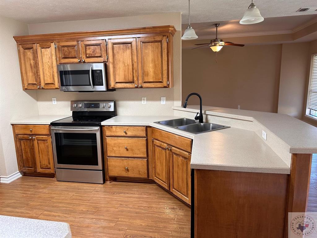 518 E. Greenfield Dr.