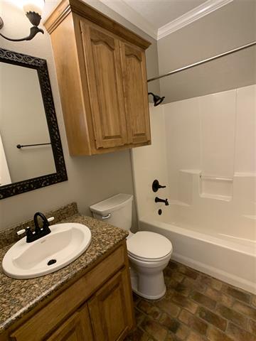 20 Rose of Sharon Pl.