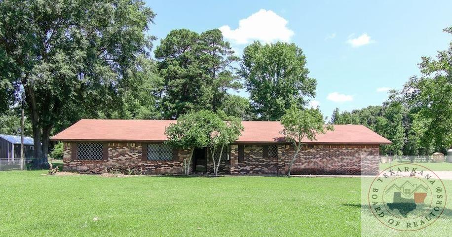 900 Walker Ln.