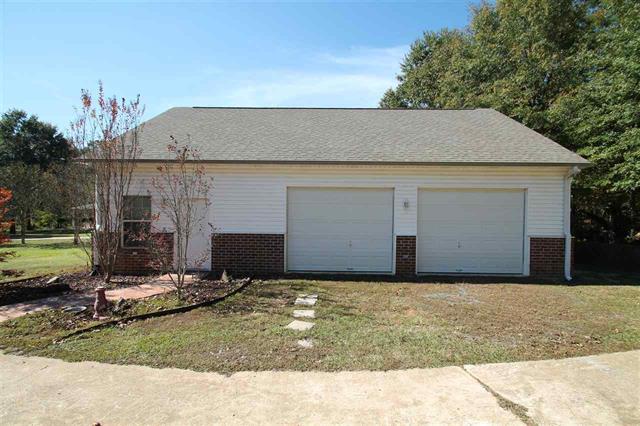 136 Oakview Dr.