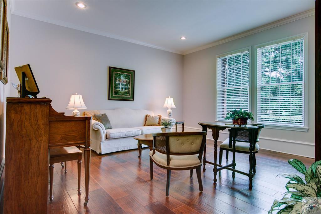 6 Forrest Brook Ln.