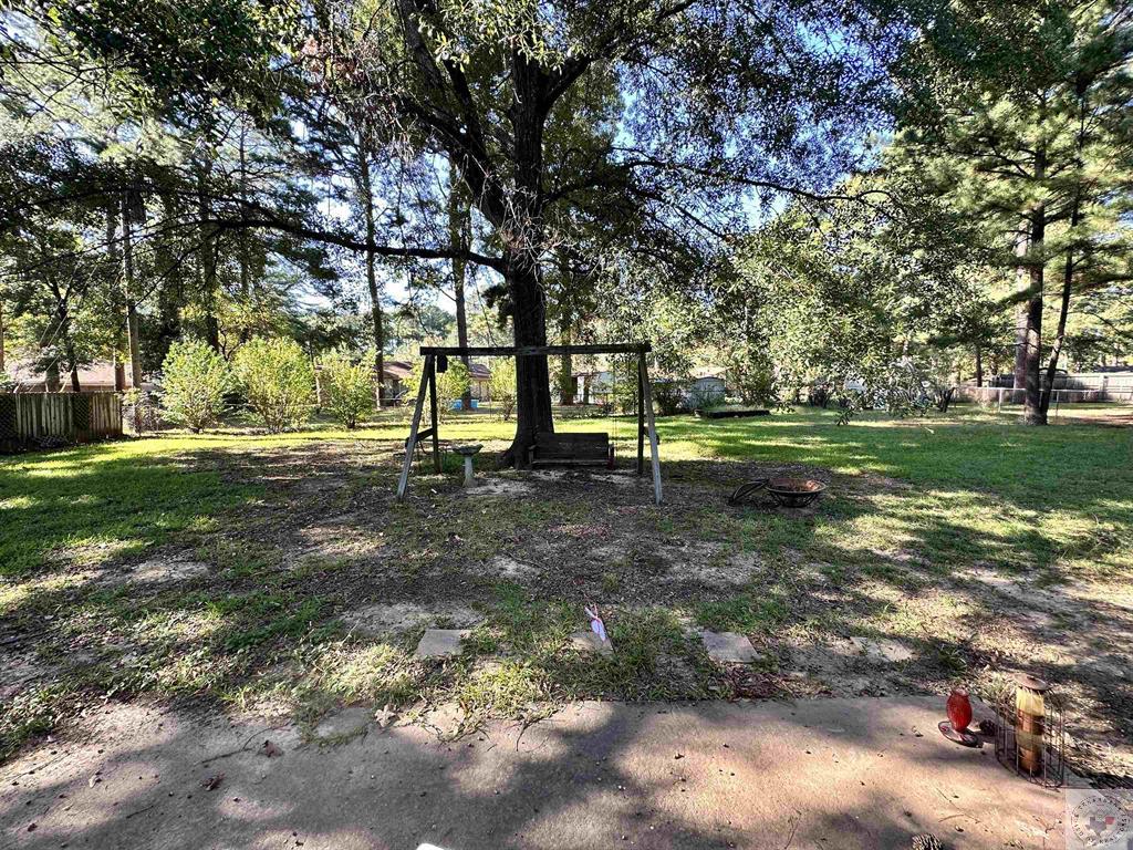 3805 Daffodil Ln.