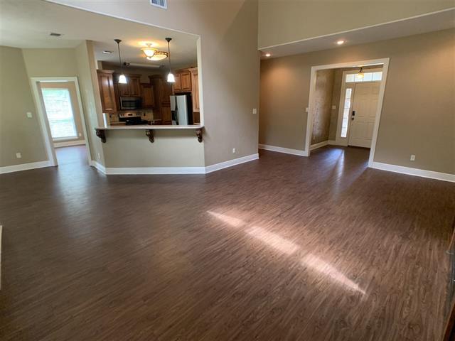 15 White Oak Ln.