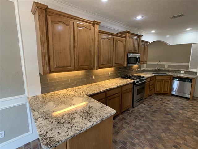20 Rose of Sharon Pl.