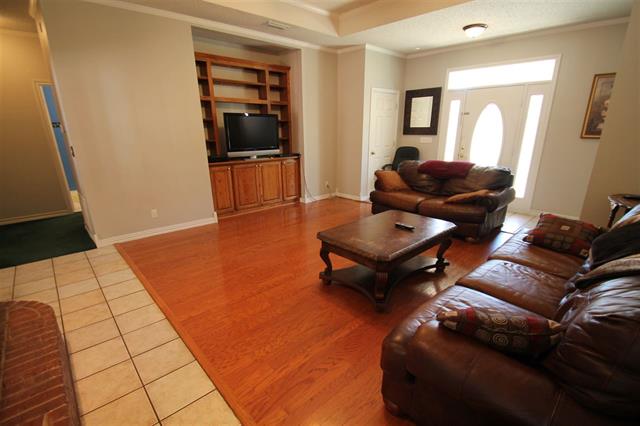 136 Oakview Dr.