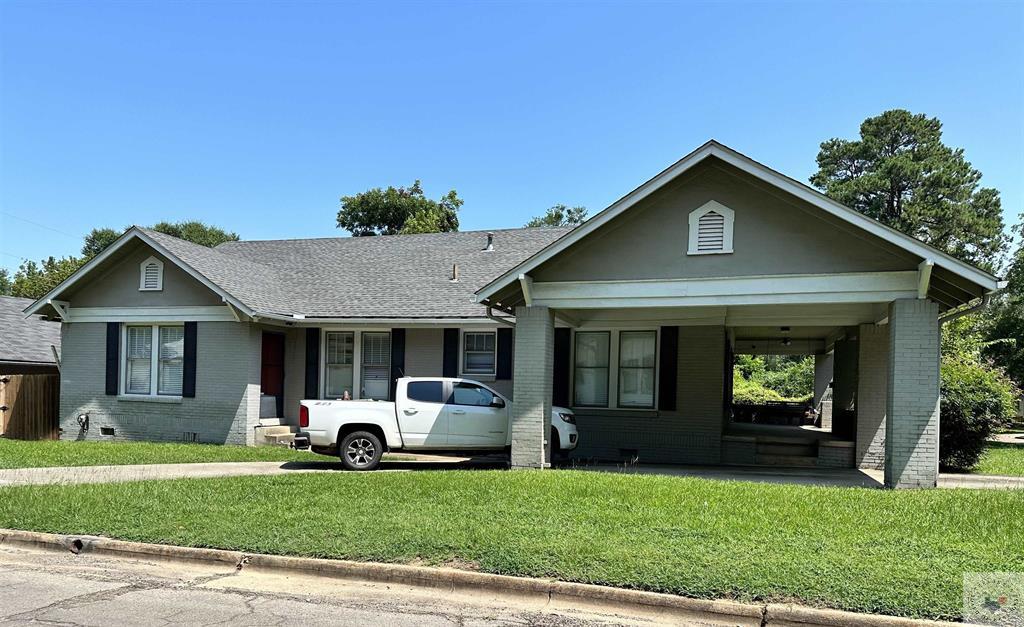 2403 Magnolia
