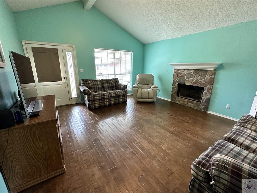 22 Lacey Dr.