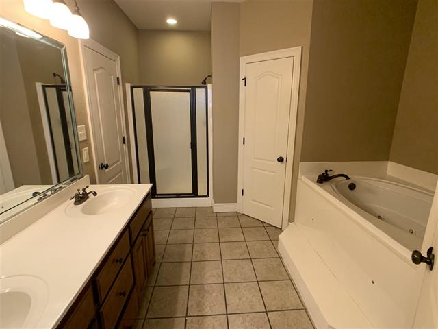 15 White Oak Ln.