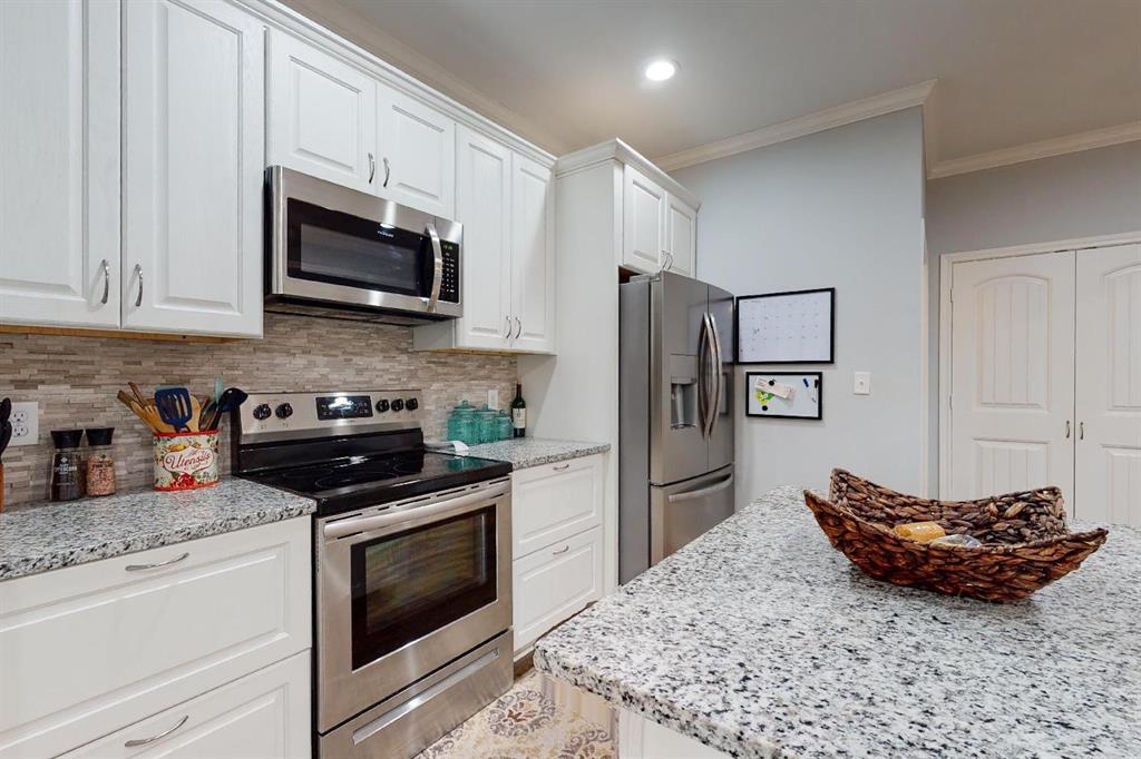 6905 Woodmere Ct.