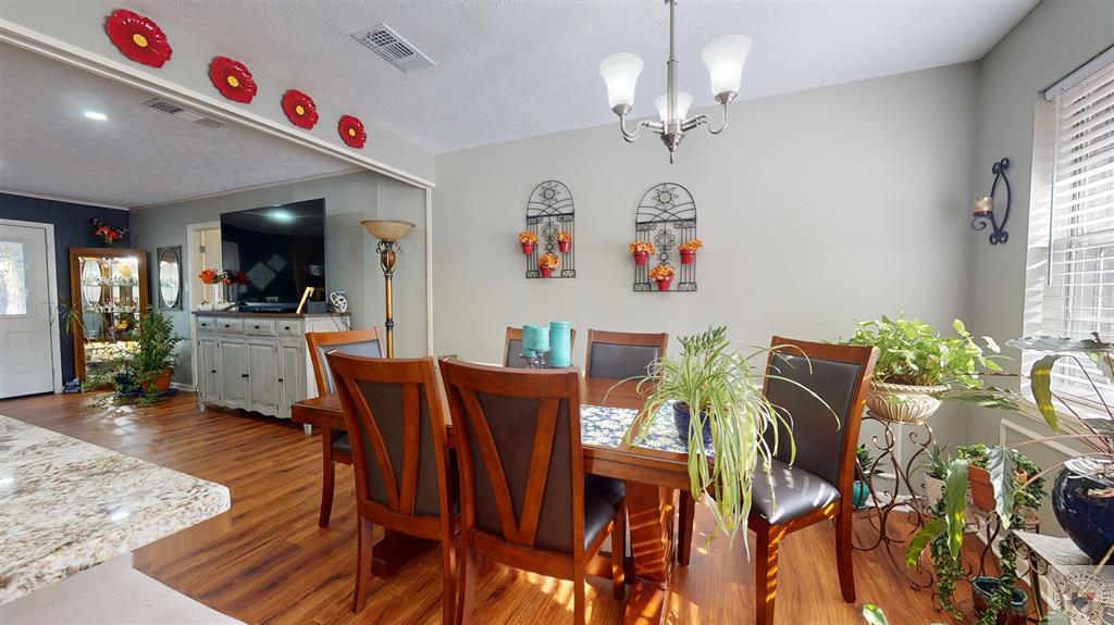 103 Woodbriar Way