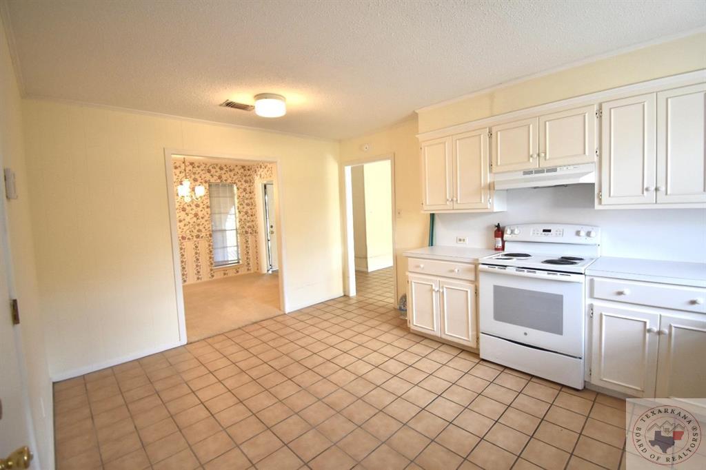 4005 Pecos St.