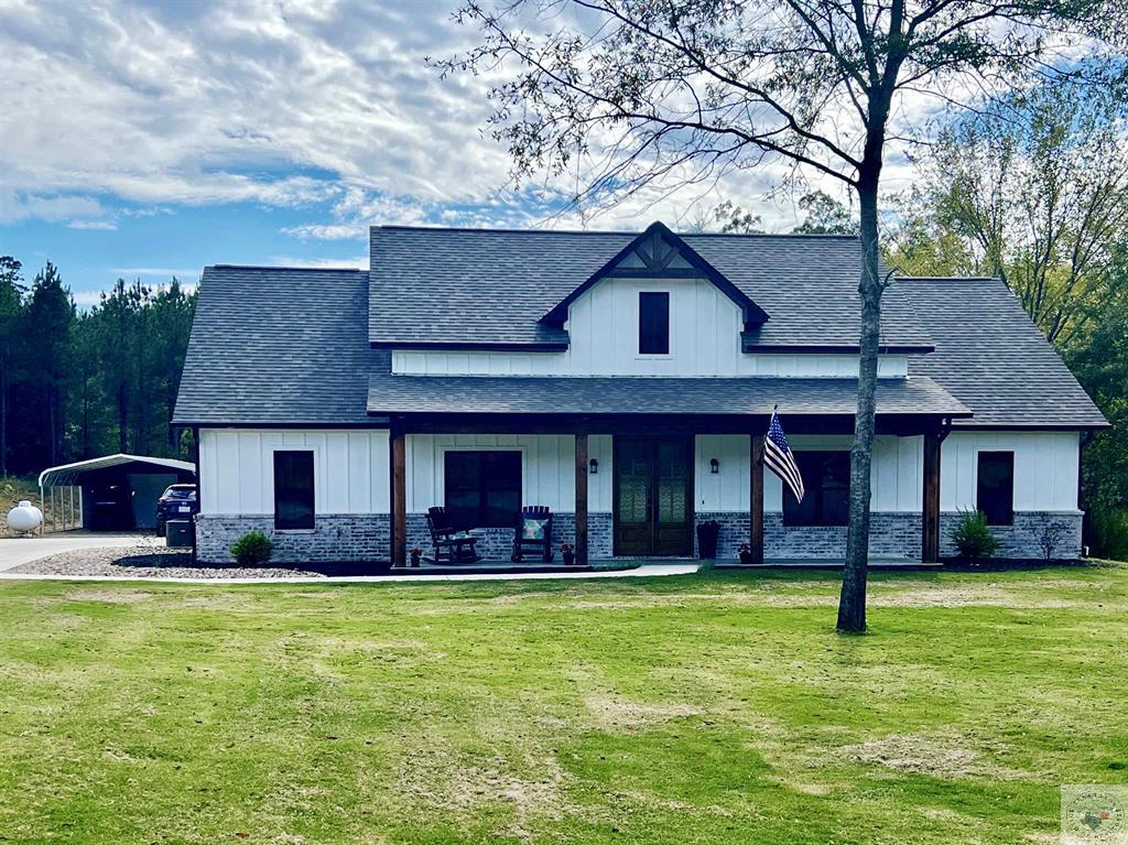 215 Lillian
