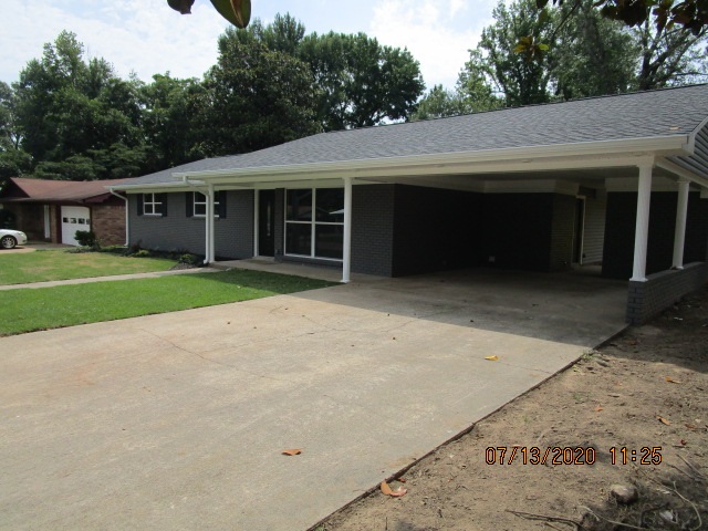 704 Hawkins