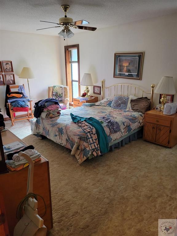 27 Hickory Oak Ln.