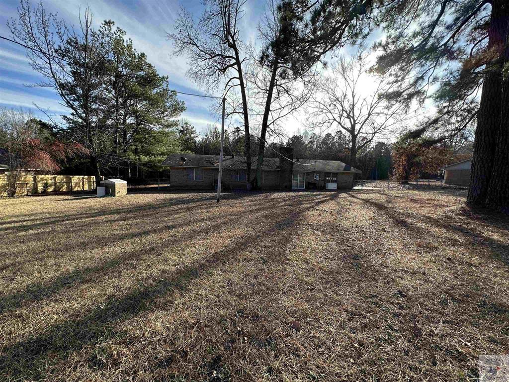 4 Dogwood Ln.