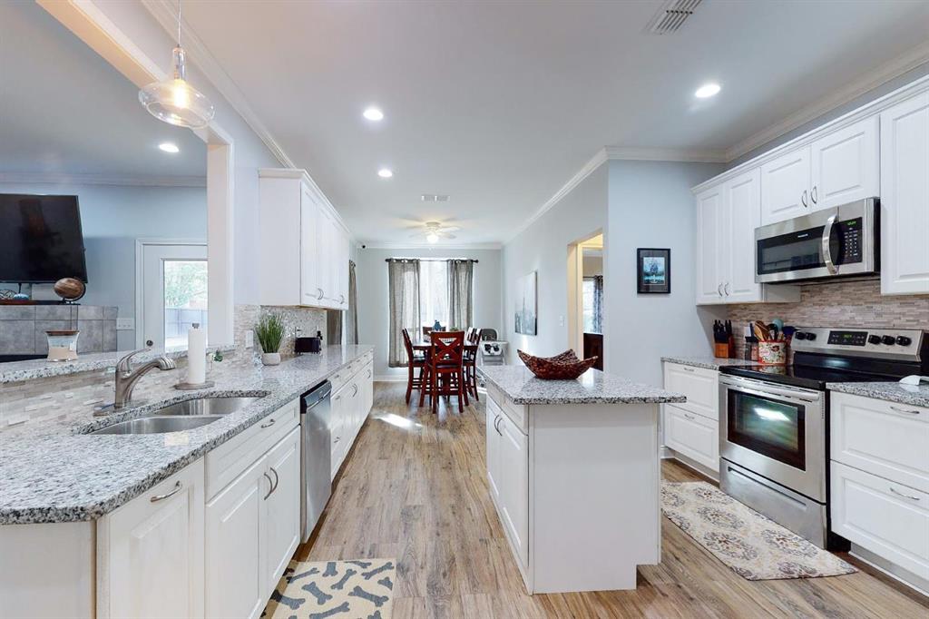 6905 Woodmere Ct.
