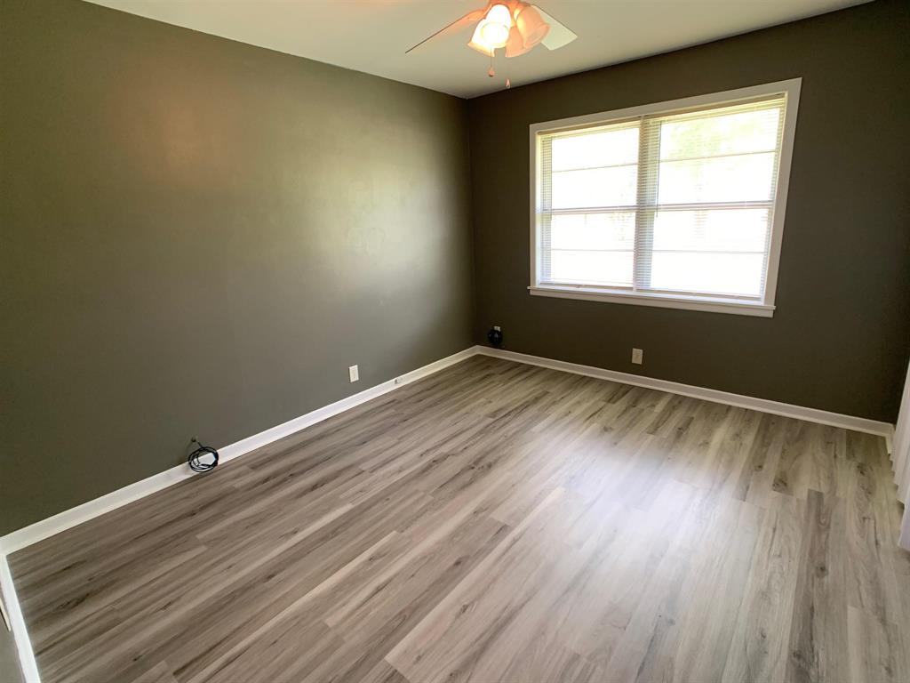 2715 Stillwell