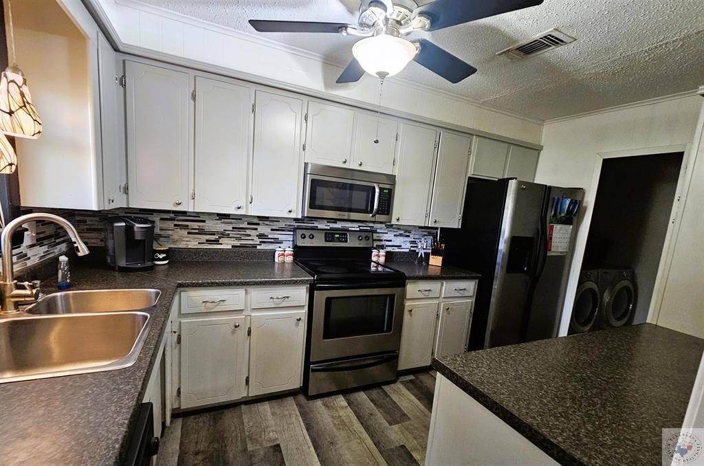 236 E Greenfield Dr.
