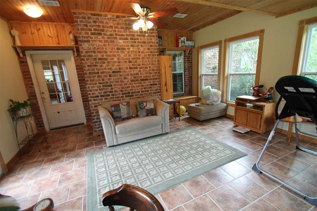 133 Oakview