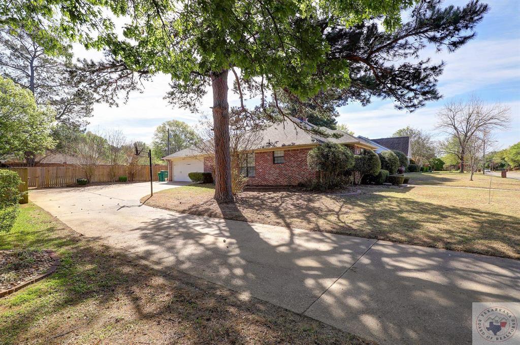 5702 Stoneridge Dr.