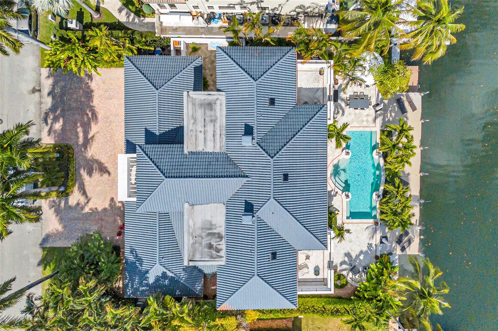 166 Royal Palm Dr