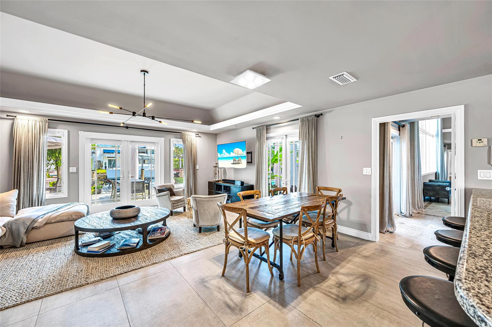 166 Royal Palm Dr