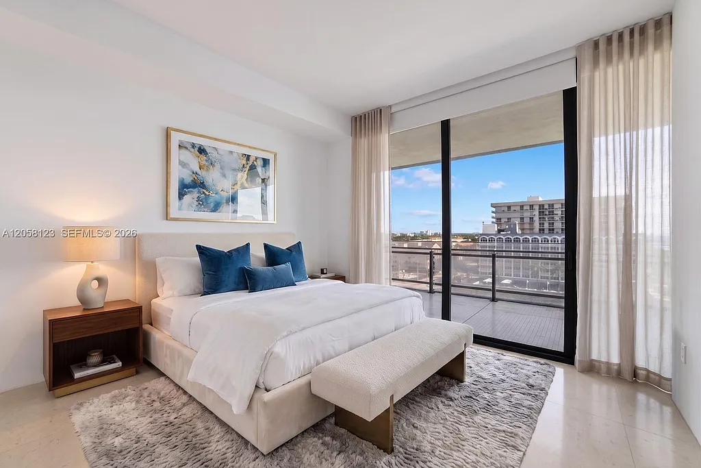 8701 Collins Ave #701