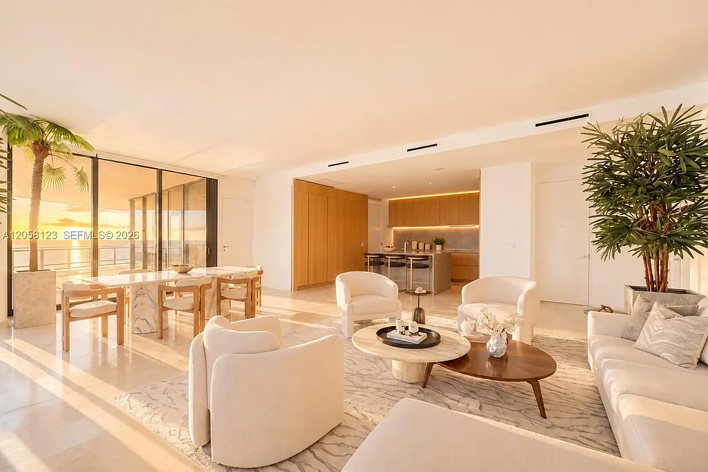 8701 Collins Ave #701