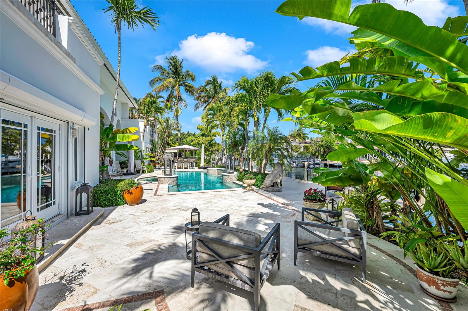 166 Royal Palm Dr