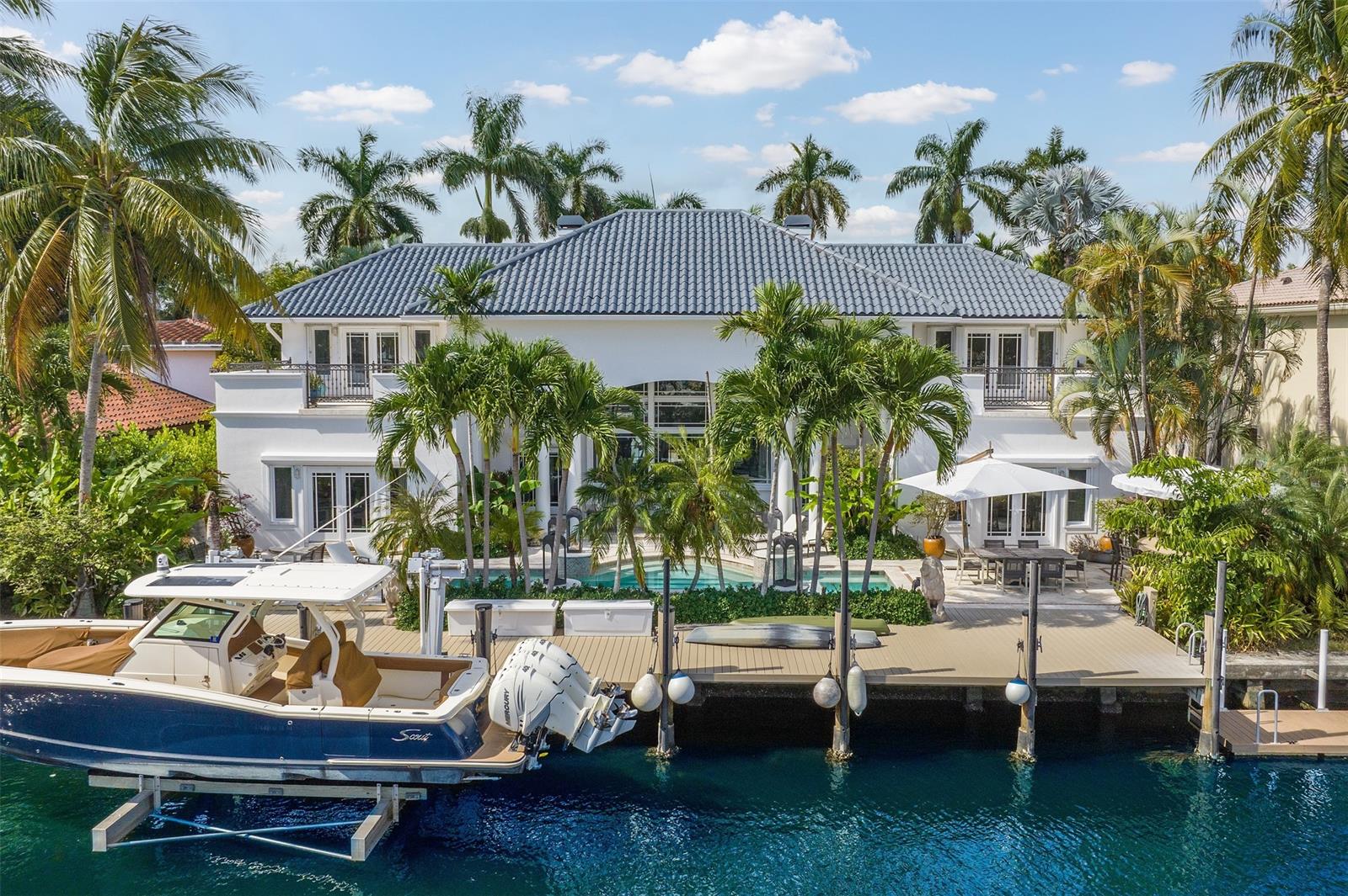 166 Royal Palm Dr