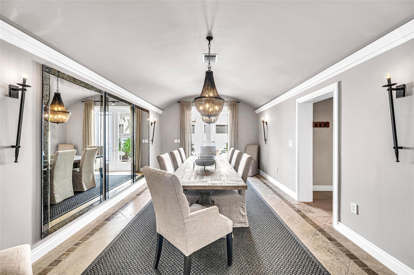 166 Royal Palm Dr