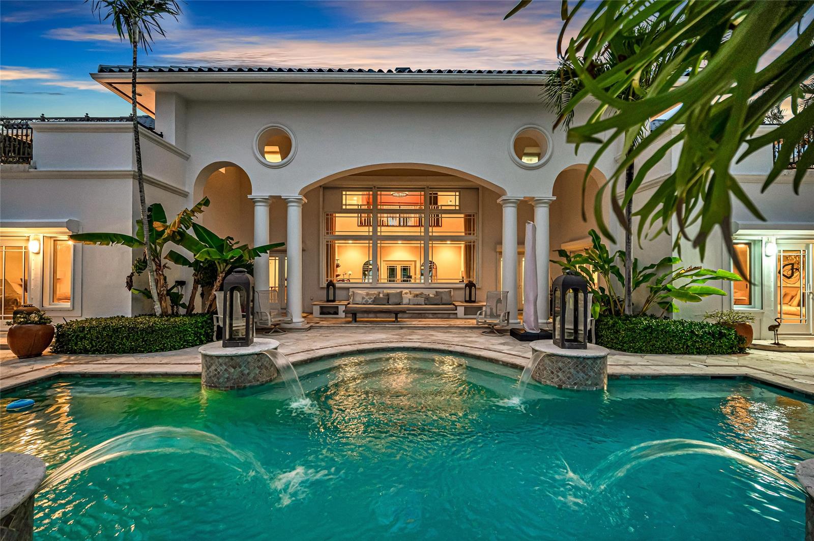 166 Royal Palm Dr