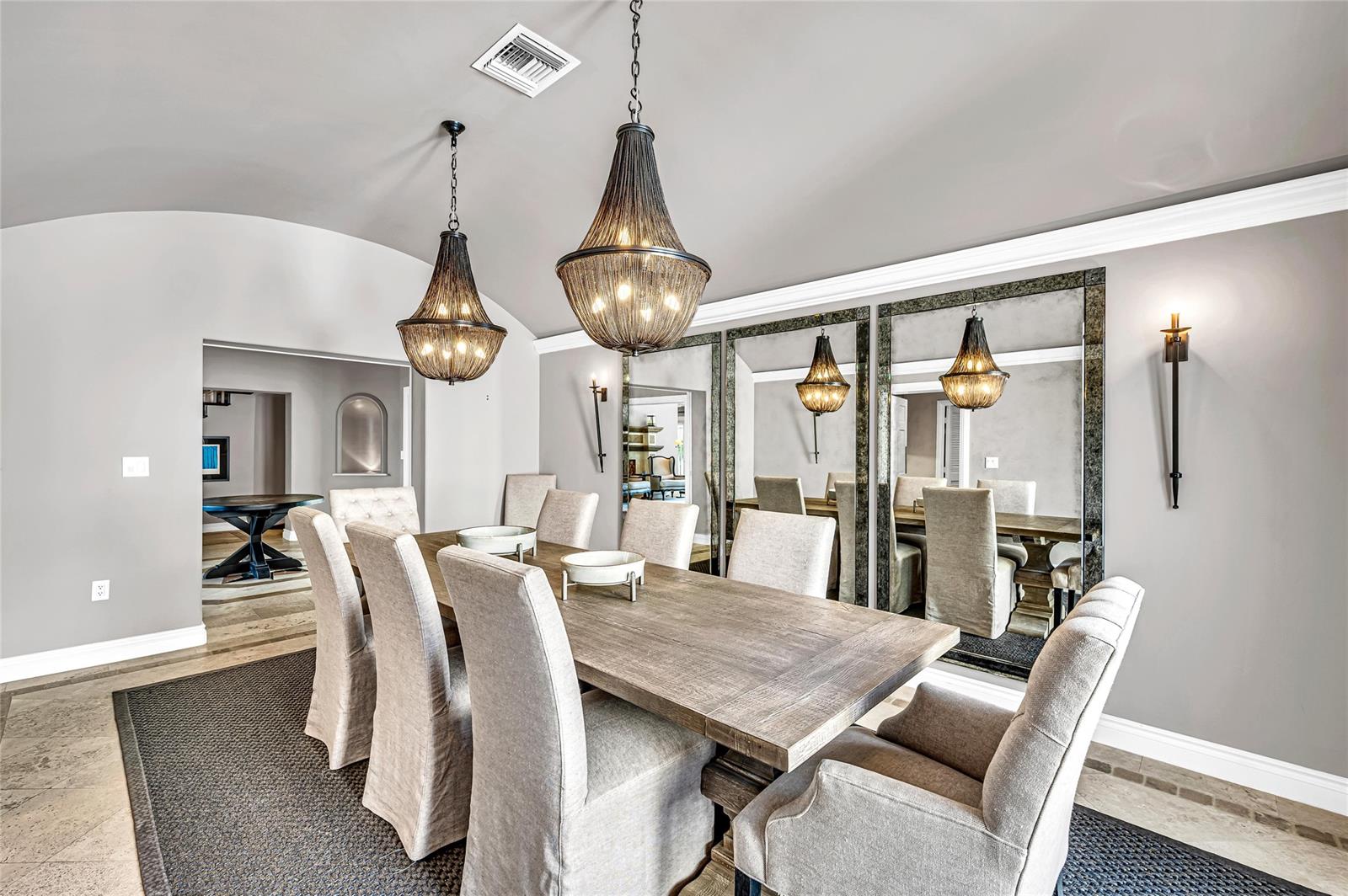 166 Royal Palm Dr