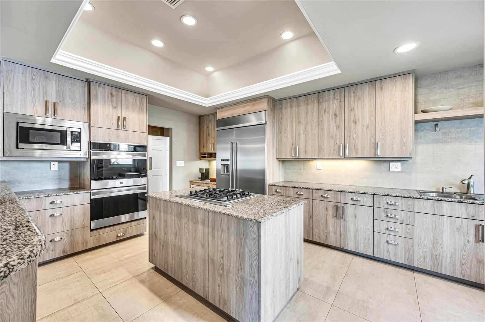 166 Royal Palm Dr