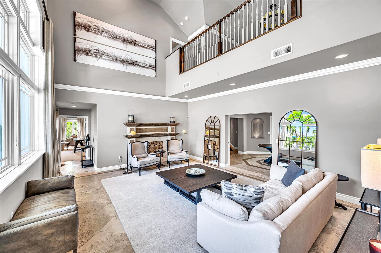 166 Royal Palm Dr