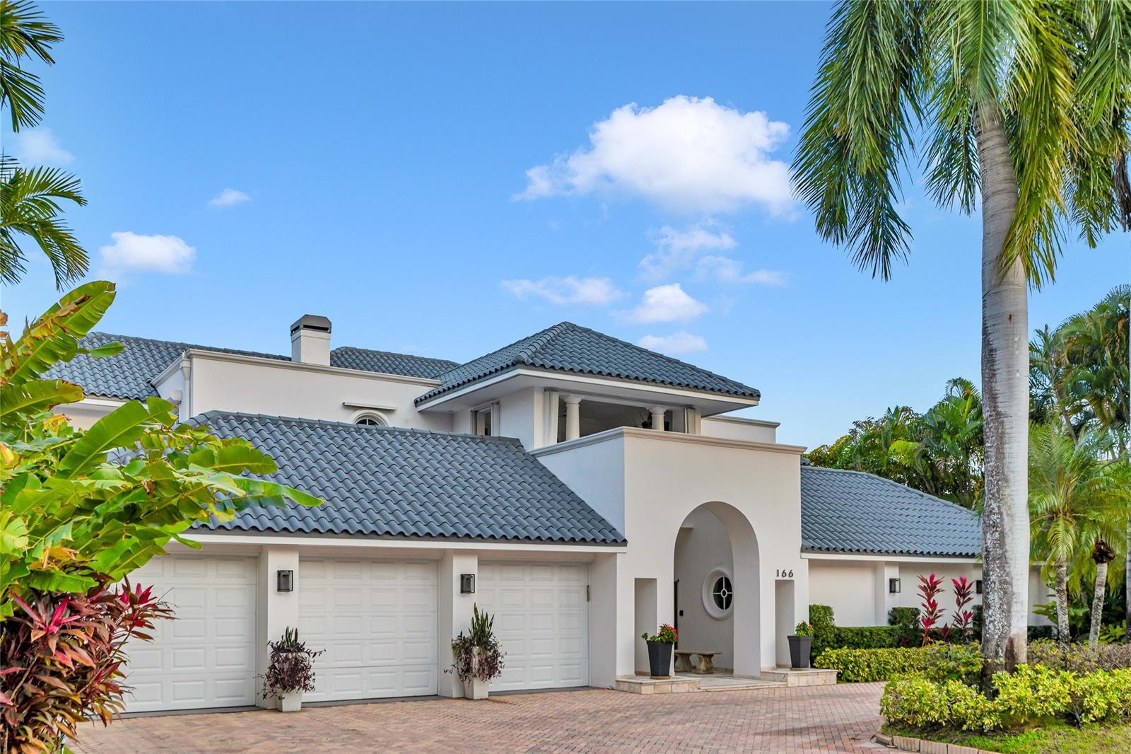 166 Royal Palm Dr