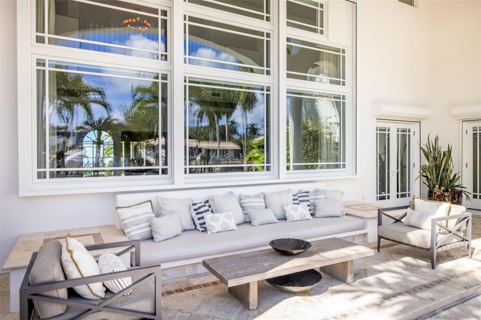 166 Royal Palm Dr