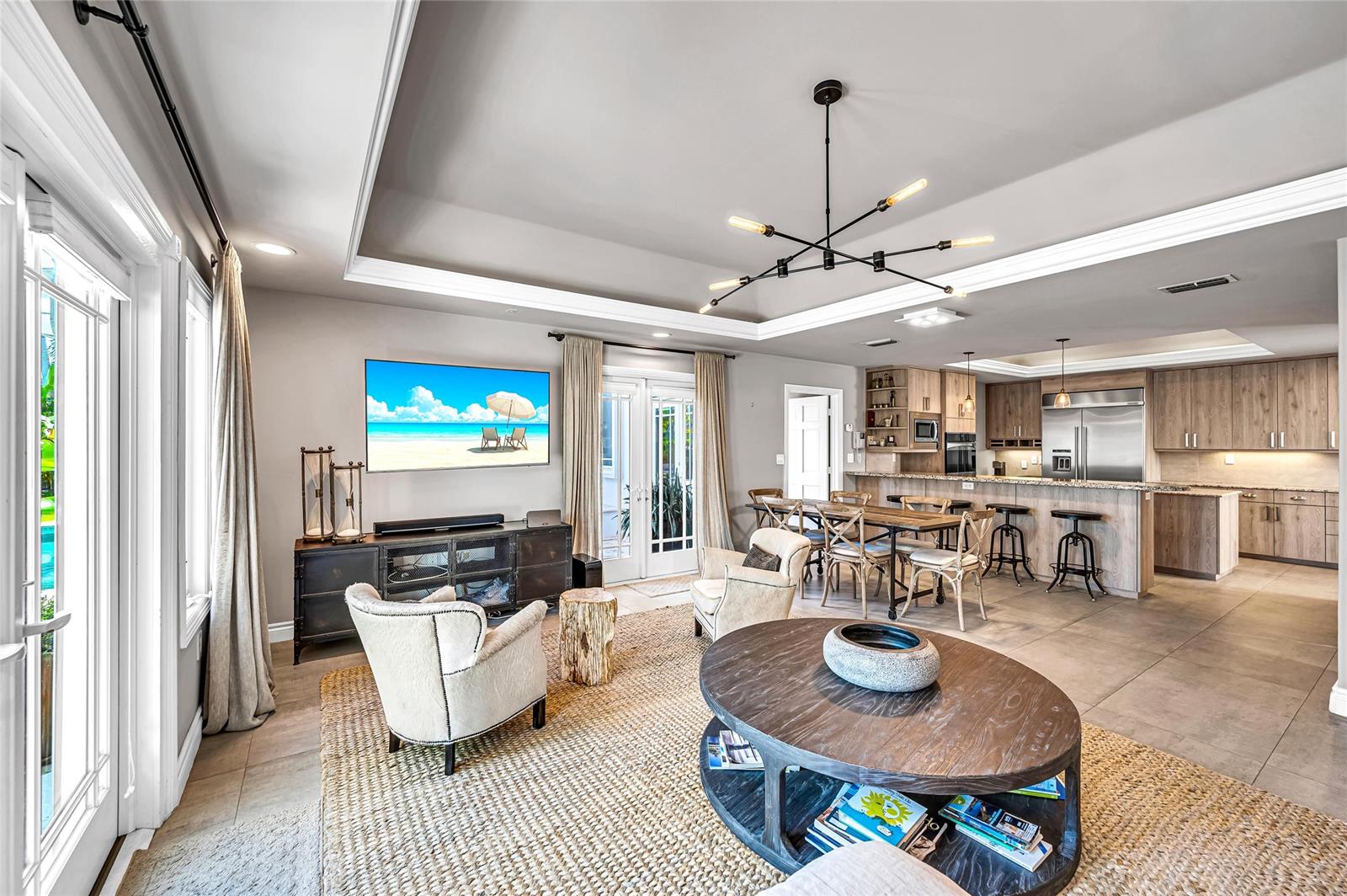 166 Royal Palm Dr