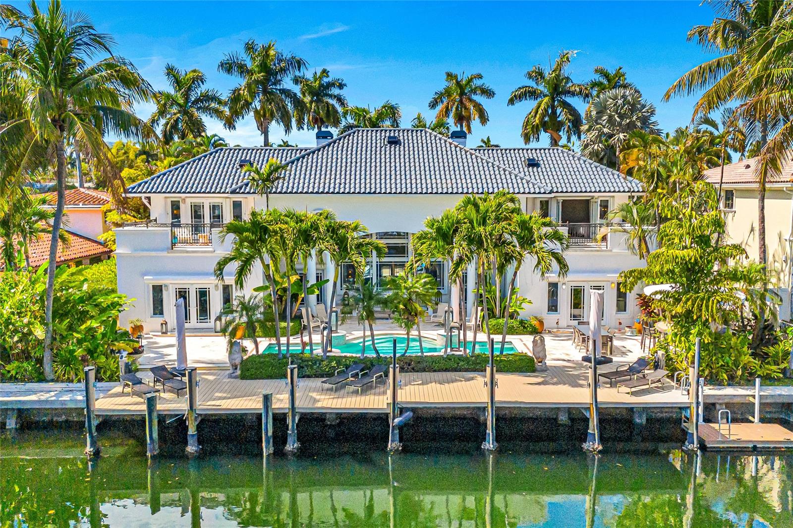 166 Royal Palm Dr