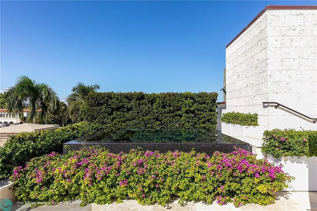 415 Hibiscus Ave
