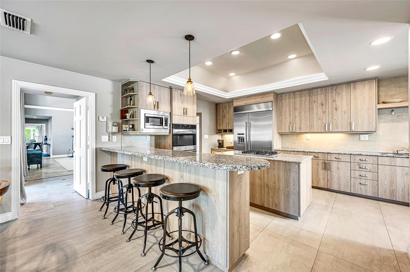 166 Royal Palm Dr