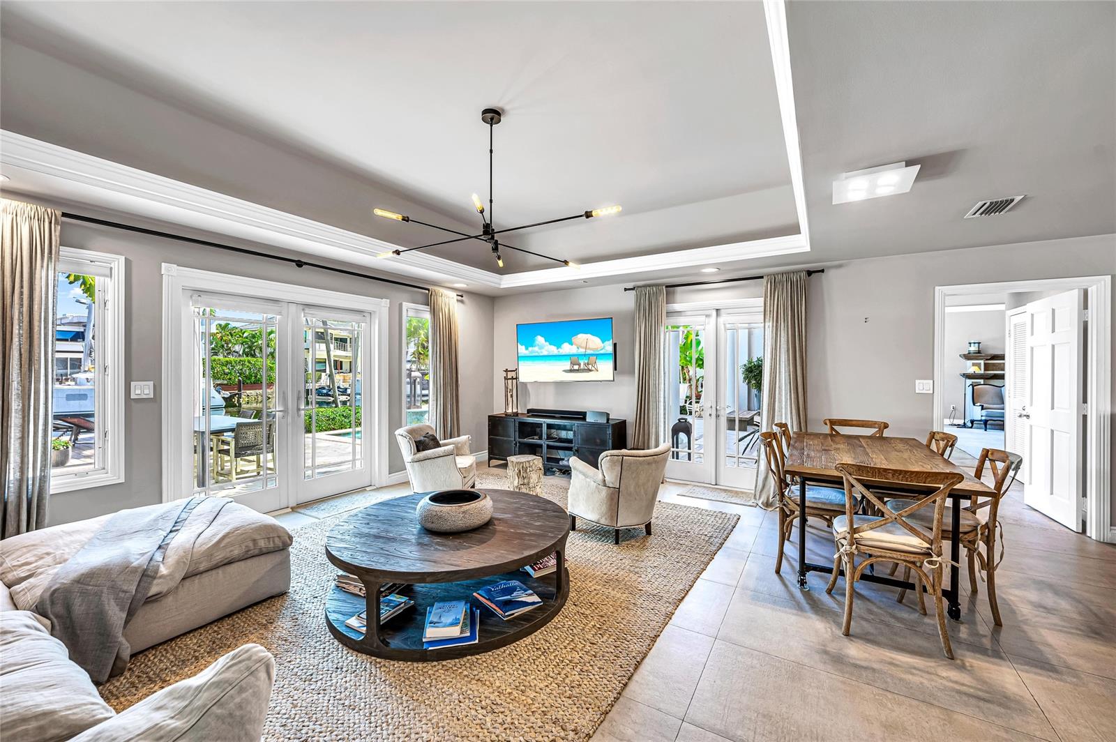 166 Royal Palm Dr