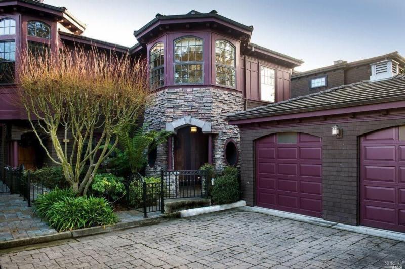 27 De Silva Island Drive