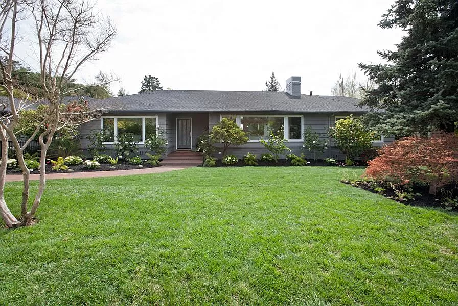 300  Palm Ave