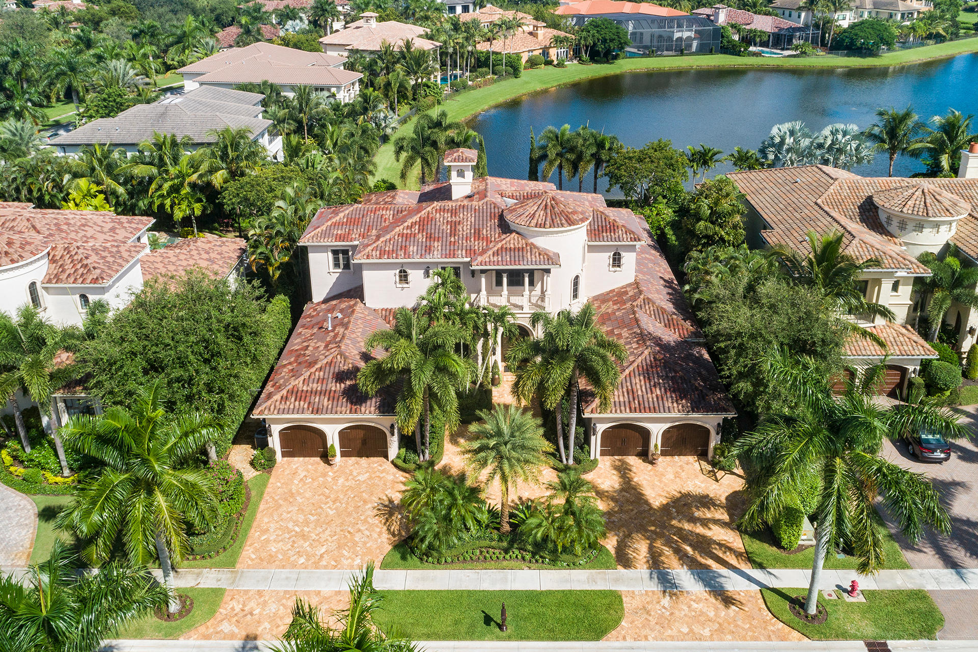 9253 Este Lago Drive